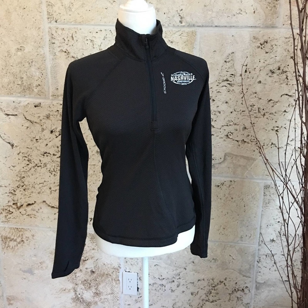 Brooks "Nashville Marathon" Dash Pullover, size S